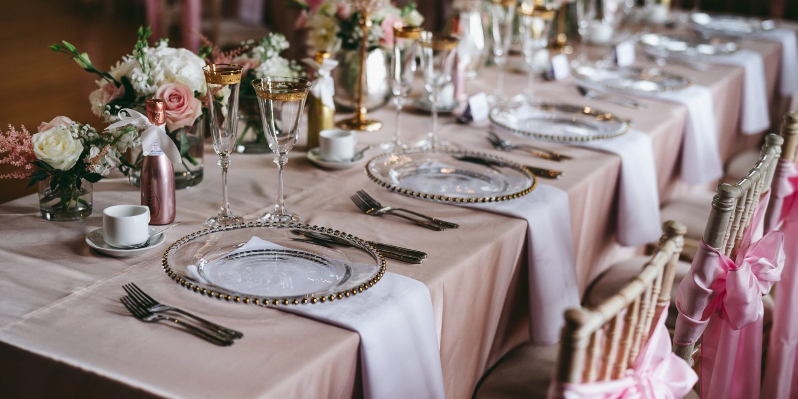 Pink and gold wedding decor